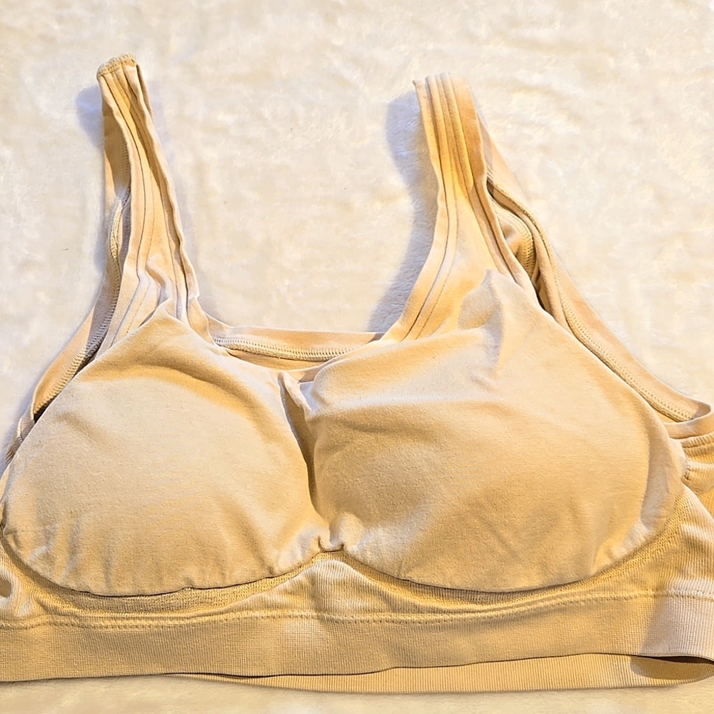 Woman's YUMMIE BRA